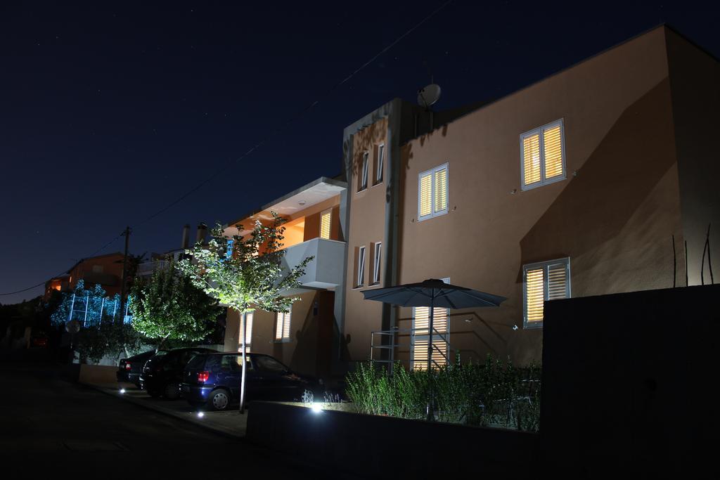 Apartment Gamma With Hydromassage Mini Pool Near Split Žrnovnica Kültér fotó