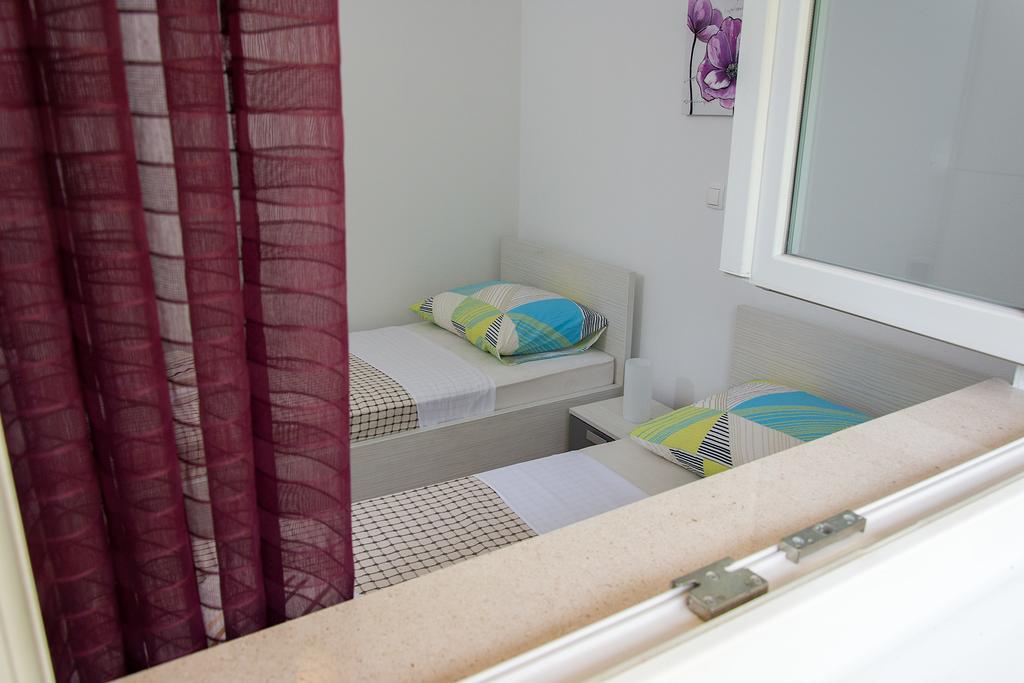 Apartment Gamma With Hydromassage Mini Pool Near Split Žrnovnica Kültér fotó